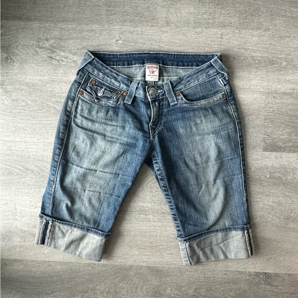 True Religion made in USA blue denim knee length shorts with rainbow embroidery